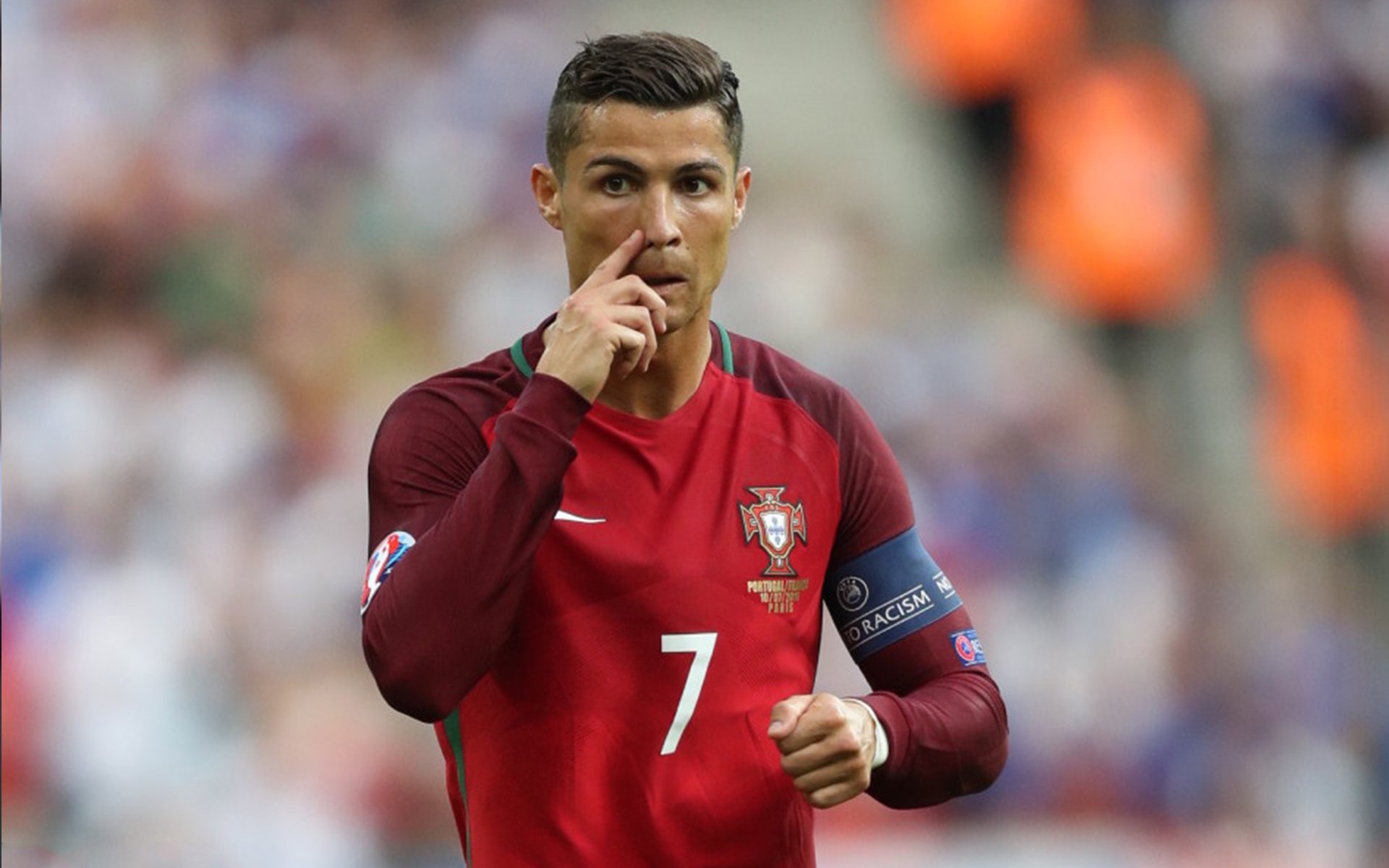 “中超联赛争冠激烈，豪门之间火花四溅”，中超联赛大结局阶段