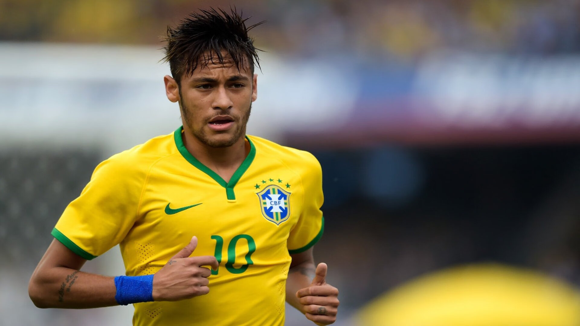 爱游戏体验-欧冠“星光璀璨”：年度最闪耀球员盘点，欧冠星耀球员有哪些