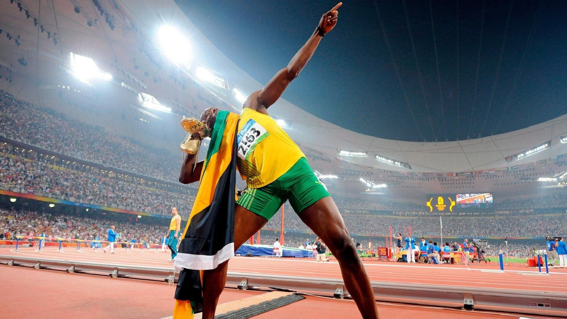 特色足球场馆“绿色+智慧”成为行业标杆,硬件设施不断完善,专业足球场