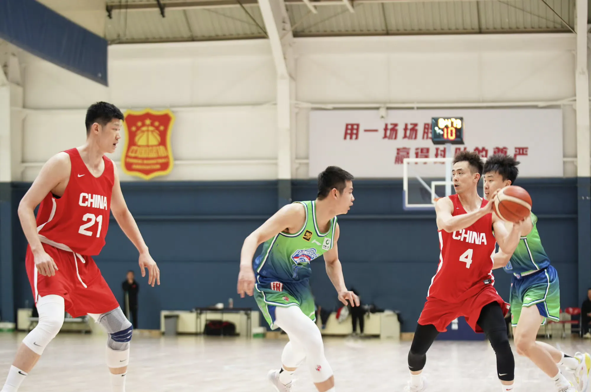 包含爱游戏体育：CBA球队的训练基地探秘：揭秘职业球员的日常的词条
